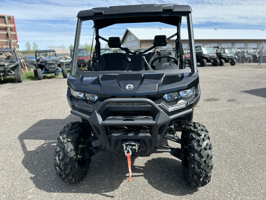 2024 Can-Am™ Defender XT HD10