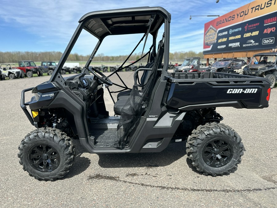 2024 Can-Am™ Defender XT HD10