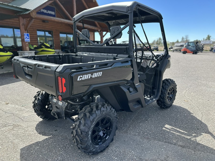 2024 Can-Am™ Defender XT HD10