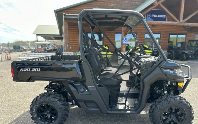 2024 Can-Am™ Defender XT HD10