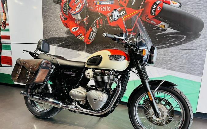 2019 Triumph Bonneville T100 New England White / Intense Orange