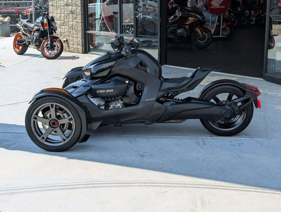 2021 Can-Am™ Ryker 900 ACET