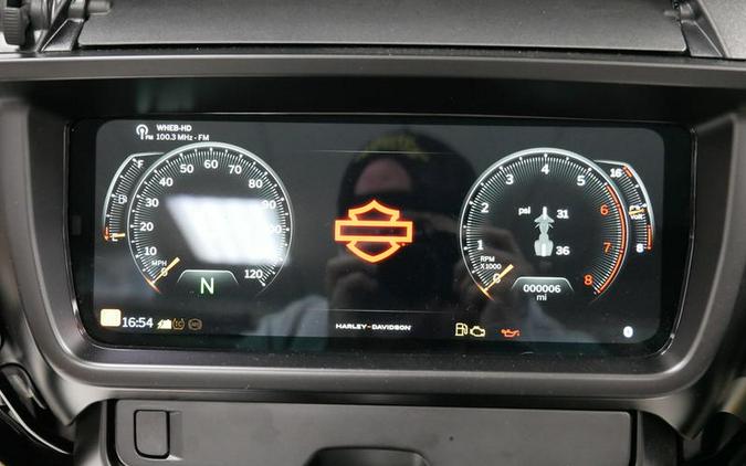 2025 Harley-Davidson® FLHX - Street Glide®