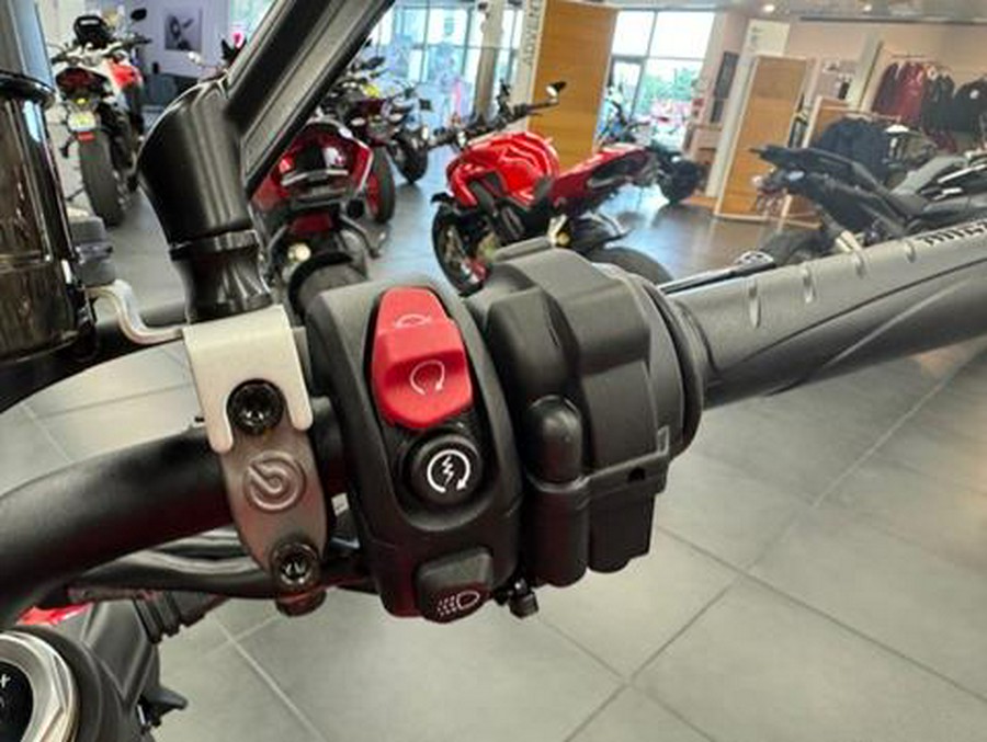 2026 Ducati Streetfighter V2