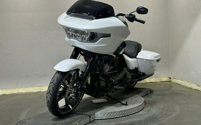 Harley-Davidson Road Glide™ 2024 FLTRX 84520901 WHITE ONYX PRL