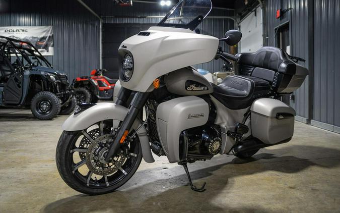 2023 Indian Motorcycle Roadmaster® Dark Horse®