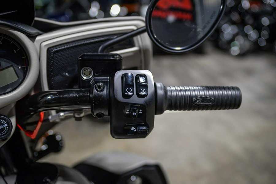 2023 Indian Motorcycle Roadmaster® Dark Horse®