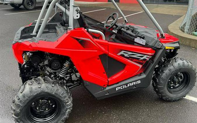 2025 Polaris RZR 200 EFI