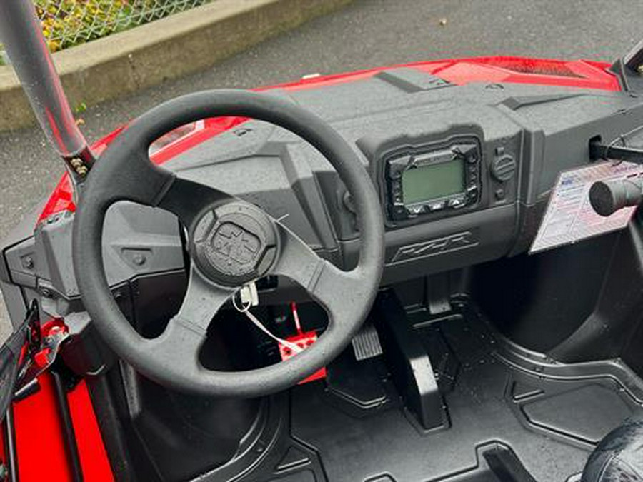 2025 Polaris RZR 200 EFI