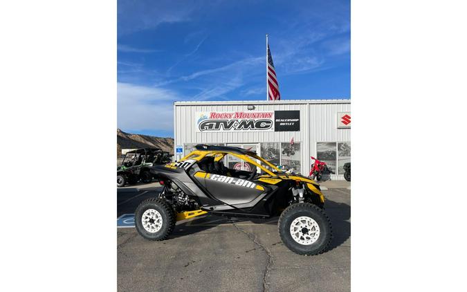 2024 Can-Am Maverick R X RS With Smart-Shox Black & Yellow