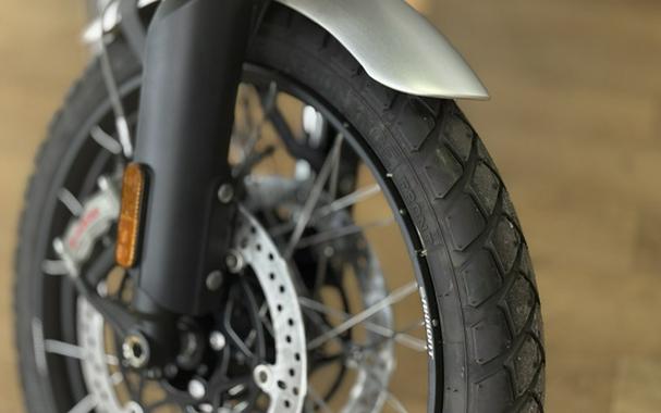 2025 Triumph Scrambler 1200 XE