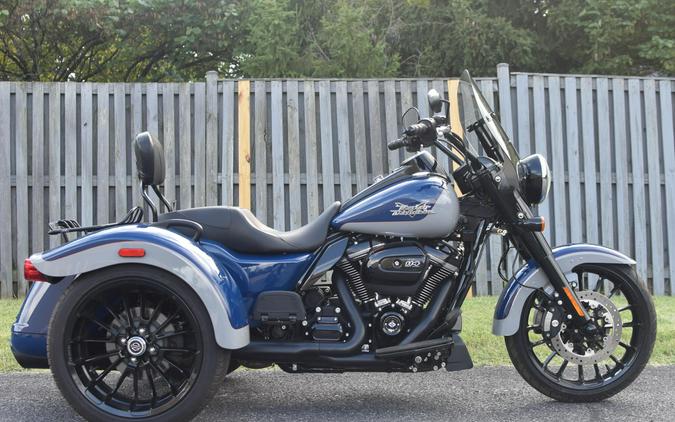 2023 Harley-Davidson Freewheeler Bright Billiard Blue/Billiard Gray