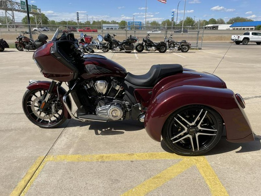 2022 Indian Motorcycle® Challenger® Limited Maroon Metallic