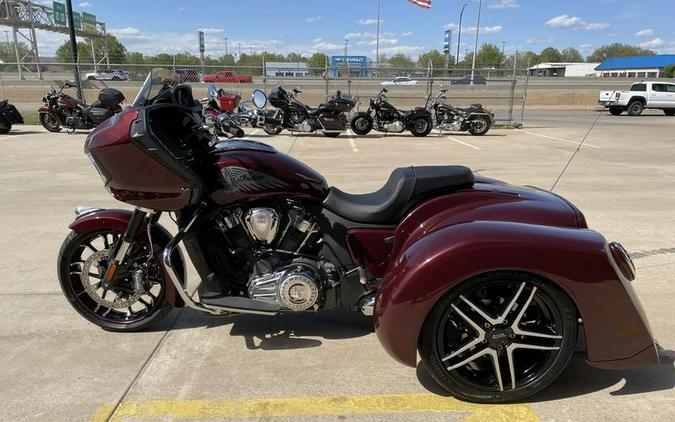 2022 Indian Motorcycle® Challenger® Limited Maroon Metallic