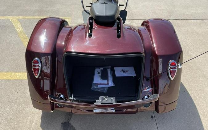 2022 Indian Motorcycle® Challenger® Limited Maroon Metallic