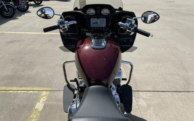 2022 Indian Motorcycle® Challenger® Limited Maroon Metallic