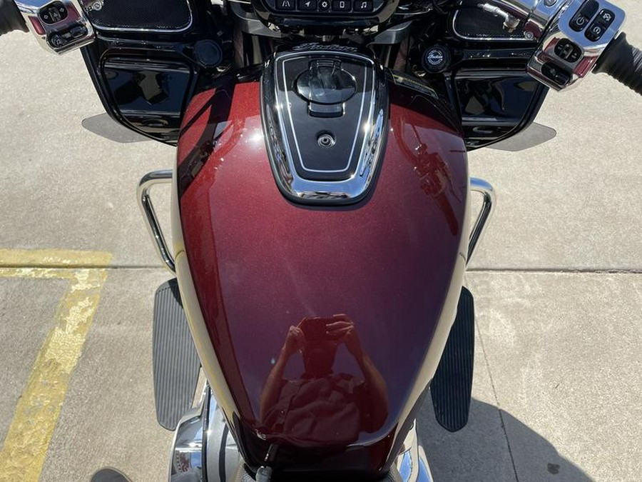 2022 Indian Motorcycle® Challenger® Limited Maroon Metallic