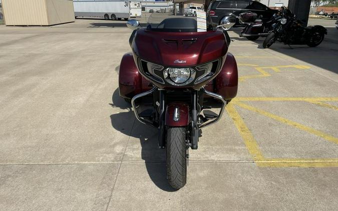 2022 Indian Motorcycle® Challenger® Limited Maroon Metallic