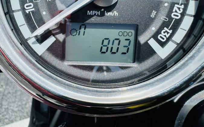 2023 Triumph Bonneville T120 Black Sapphire Black / Matte Sapphire Black