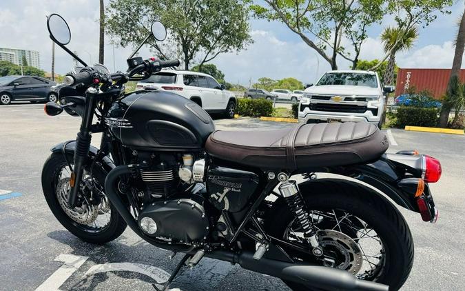 2023 Triumph Bonneville T120 Black Sapphire Black / Matte Sapphire Black