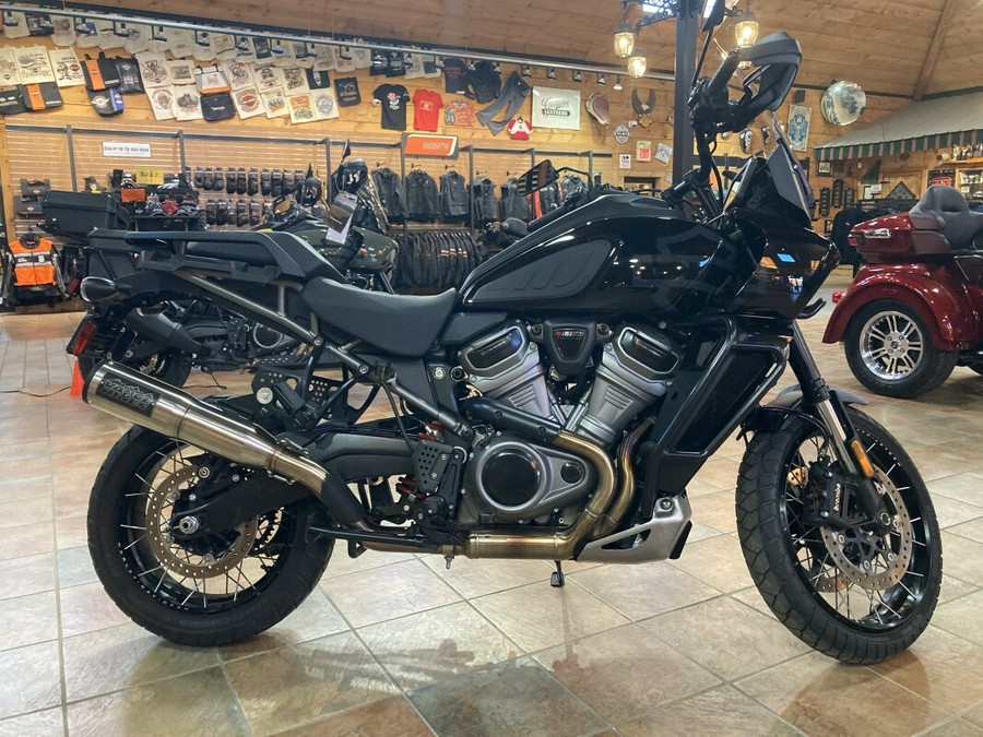 2021 Harley-Davidson Pan America™ 1250 Special Vivid Black