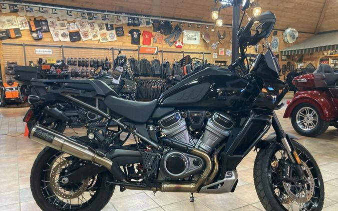 2021 Harley-Davidson Pan America™ 1250 Special Vivid Black