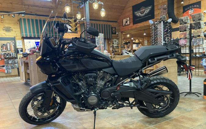 2021 Harley-Davidson Pan America™ 1250 Special Vivid Black