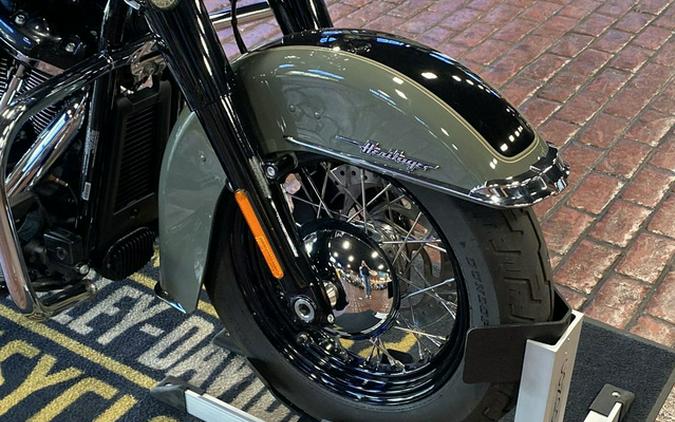 2021 Harley-Davidson FLHCS - Heritage Classic 114