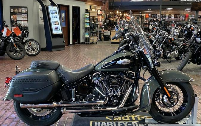 2021 Harley-Davidson FLHCS - Heritage Classic 114