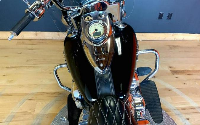 2017 Indian Motorcycle® Springfield™ Indian Motorcycle® Red