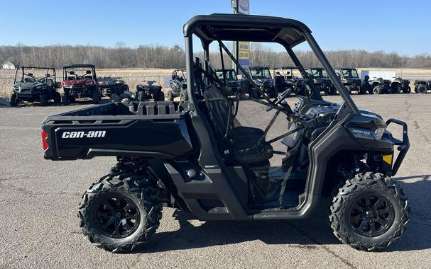 2024 Can-Am™ Defender XT HD9