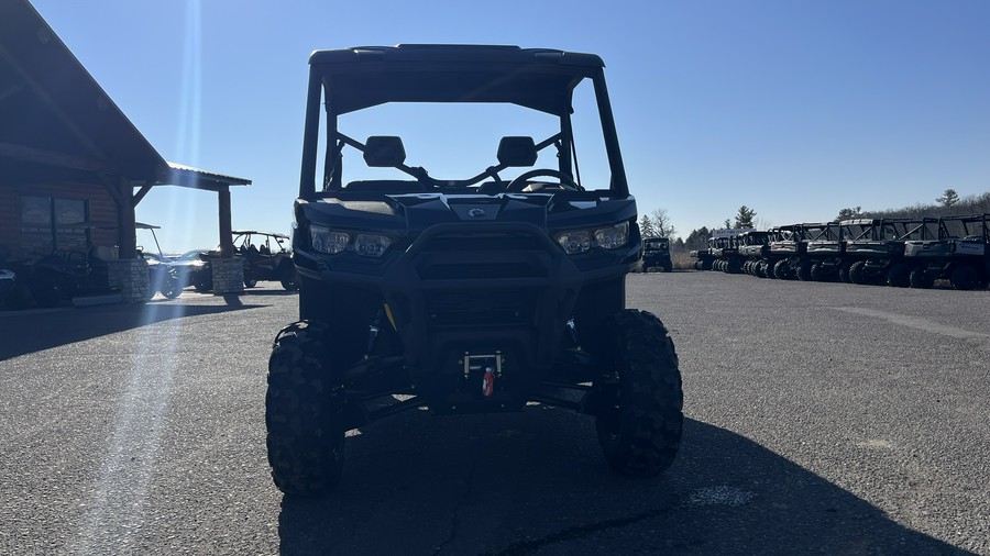 2024 Can-Am™ Defender XT HD9