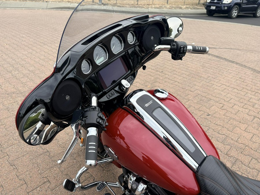 FLHXS 2021 Street Glide® Special