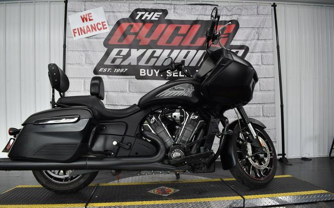 2020 Indian Motorcycle® Challenger Dark Horse Thunder Black Smoke