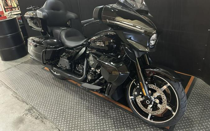 2025 H-D FLHXU Street Glide Ultra 117ci