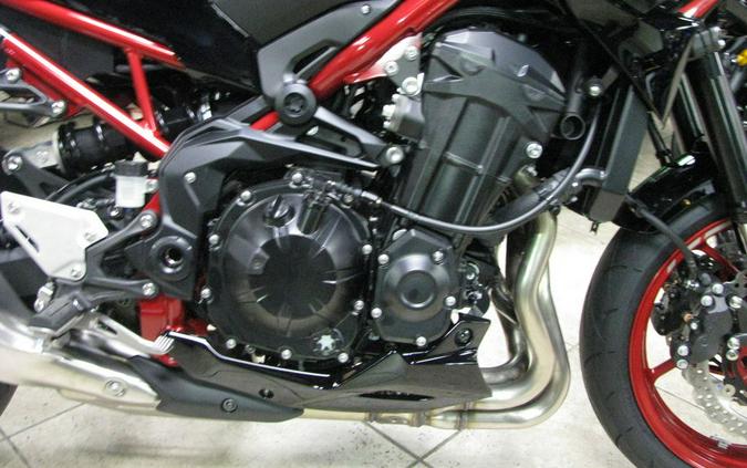 2024 Kawasaki Z900 ABS Candy Persimmon Red/Ebony