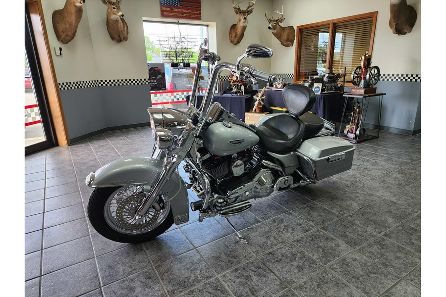 2006 Harley-Davidson® Road King Classic FLHRCI