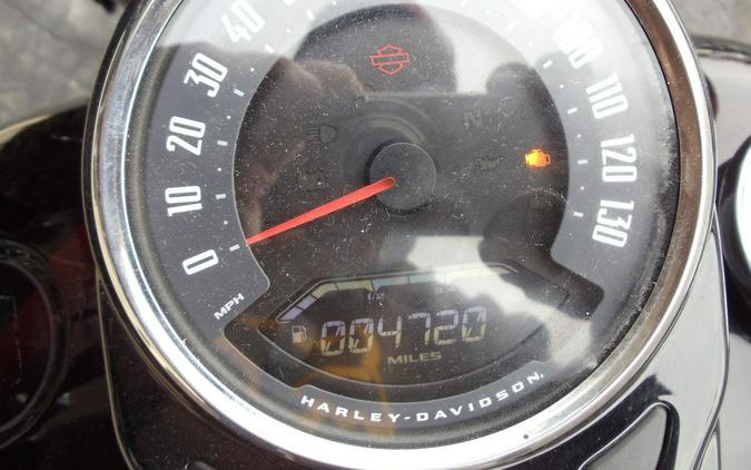 2018 Harley-Davidson® FLHCS - Softail® Heritage Classic 114