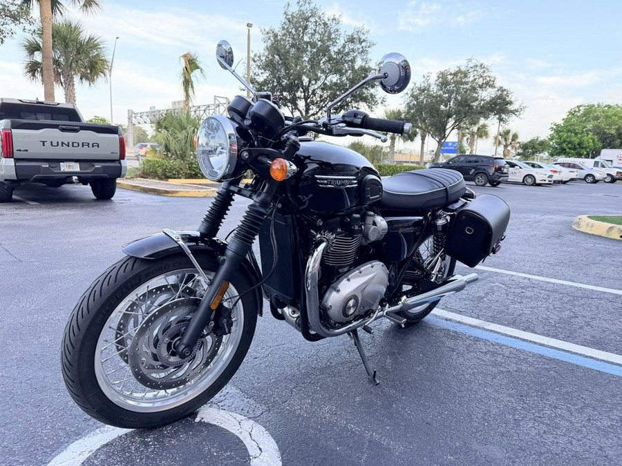2023 Triumph Bonneville T120 Black Jet Black