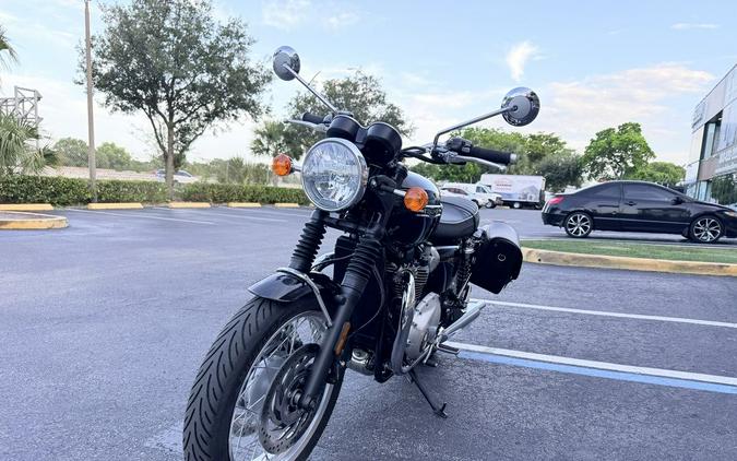 2023 Triumph Bonneville T120 Black Jet Black