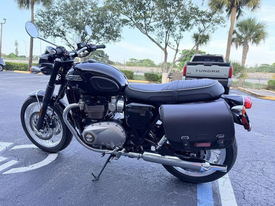 2023 Triumph Bonneville T120 Black Jet Black