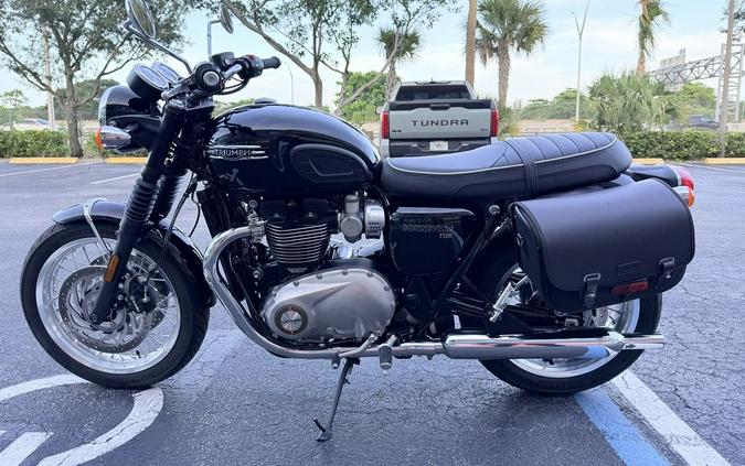 2023 Triumph Bonneville T120 Black Jet Black