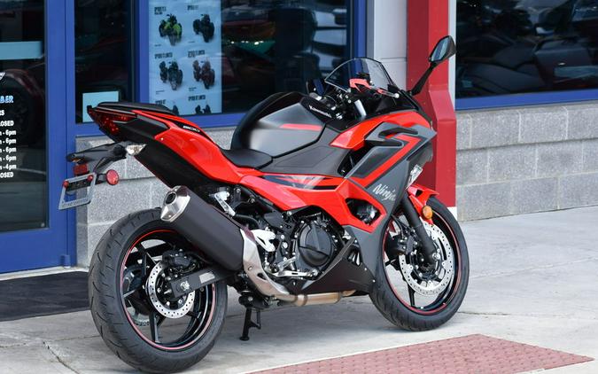 2024 Kawasaki Ninja® 500 ABS Passion Red/Metallic Flat Spark Black