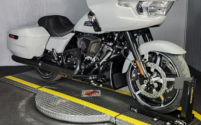 2025 Harley-Davidson Road Glide® FLTRX BILLIARD GRAY