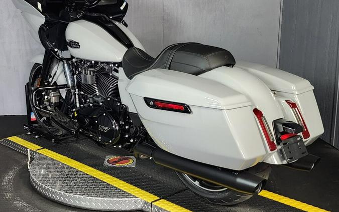 2025 Harley-Davidson Road Glide® FLTRX BILLIARD GRAY