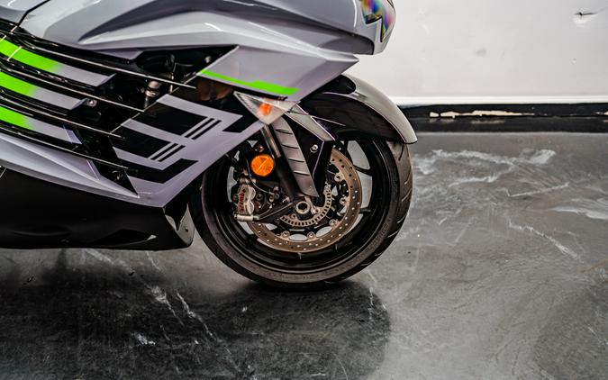2025 Kawasaki Ninja® ZX™-14R ABS