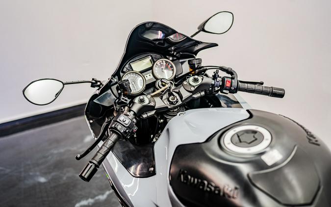 2025 Kawasaki Ninja® ZX™-14R ABS