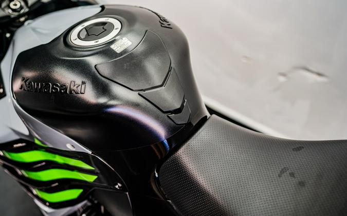 2025 Kawasaki Ninja® ZX™-14R ABS