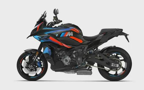 New 2026 BMW M1000XR