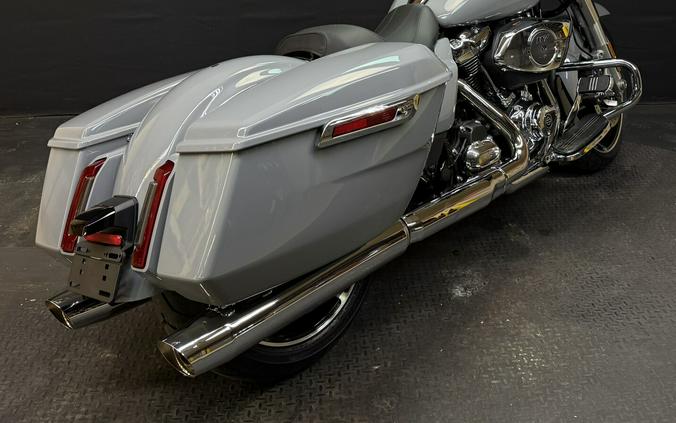 Harley-Davidson® Road Glide® 2026 FLTRX DRK BILIARD GRY